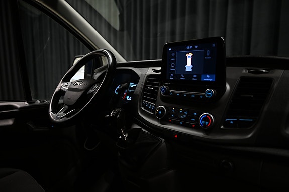 Ford Transit Custom 28 of 29