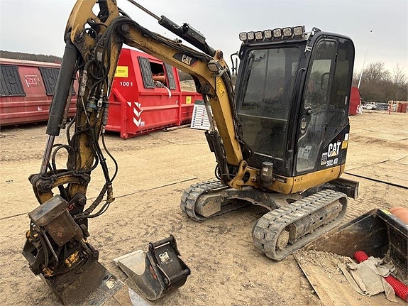 CAT 302.4