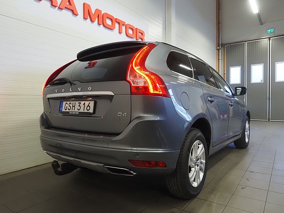Volvo XC60 6 of 23