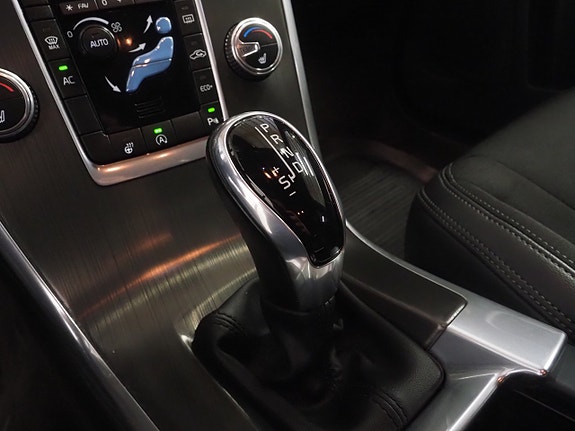 Volvo XC60 21 of 23