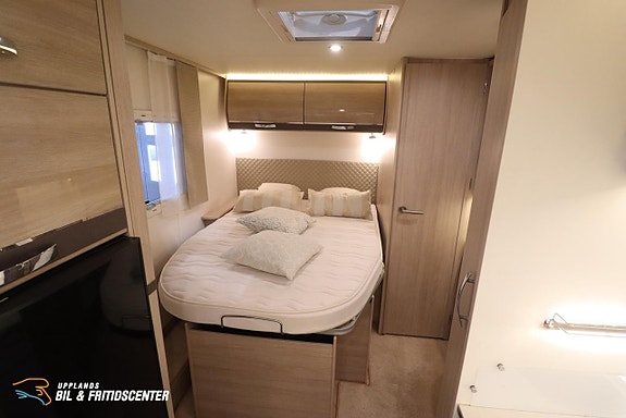 Rapido 650 F / Öppen planlösning / Queenbed 16 of 19