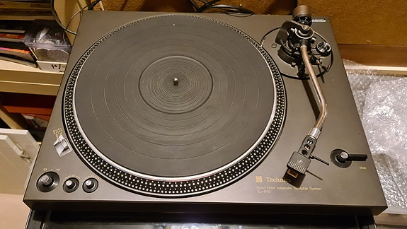 Vintage Technics SL 1710 skivspelare från 70 talet
