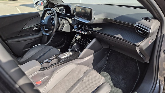 Peugeot 2008 7 of 8