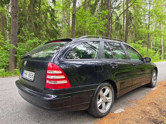 Mercedes-Benz C180 5 of 5
