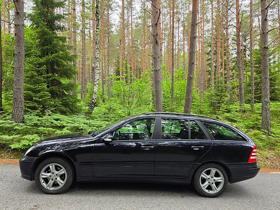 Mercedes-Benz C180 8 of 19