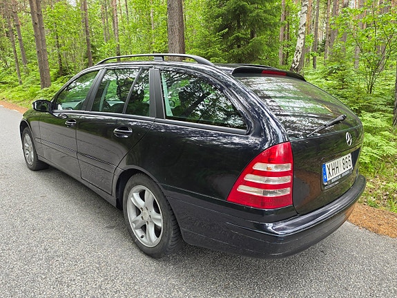 Mercedes-Benz C180 7 of 19
