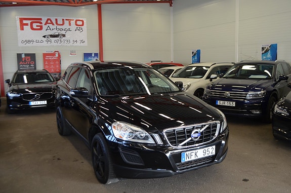 Volvo XC60 13 of 26