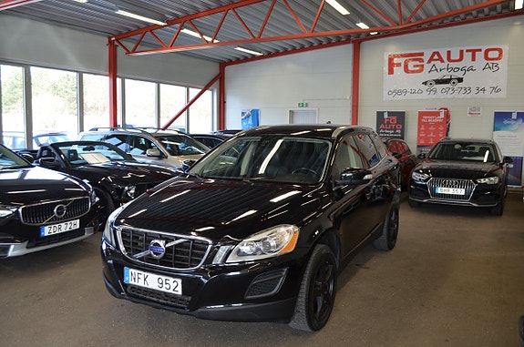 Volvo XC60 11 of 26