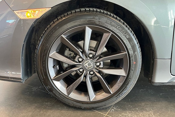 Honda Civic 10 of 26