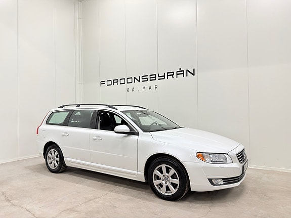 Volvo V70 3 of 5