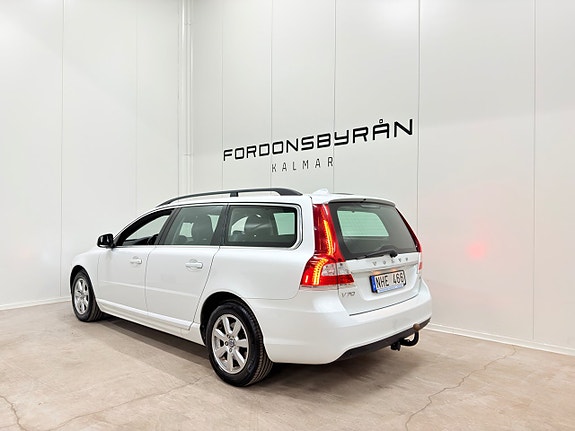 Volvo V70 4 of 5