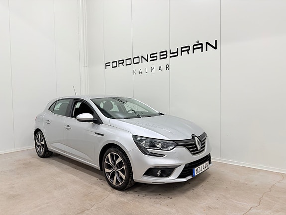 Renault Megane IV 2 of 5
