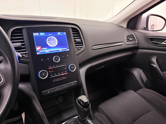 Renault Megane 14 of 18