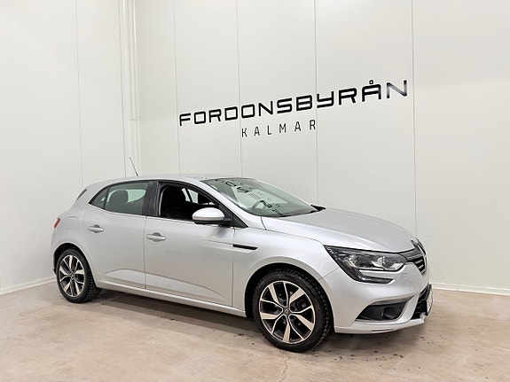 Renault Megane IV 3 of 5