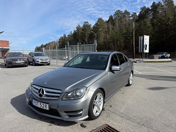 Mercedes-Benz C180 2 of 5
