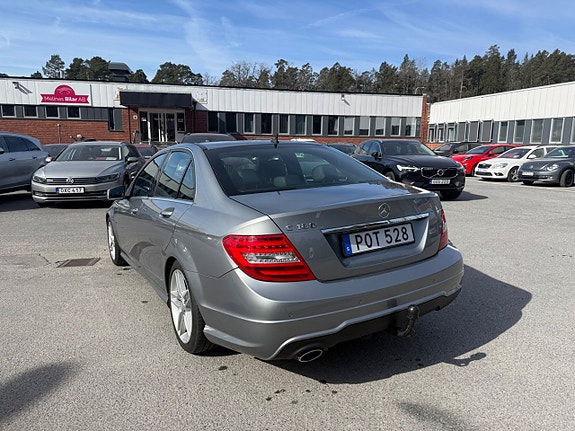 Mercedes-Benz C180 5 of 5
