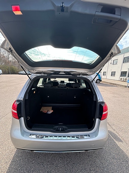 Mercedes-Benz B200 d 7 of 7