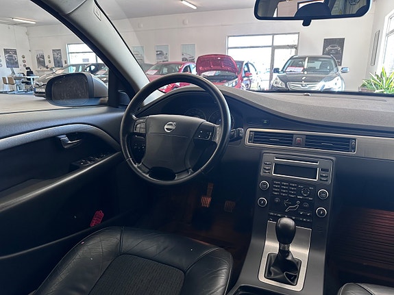 Volvo V70 11 of 21