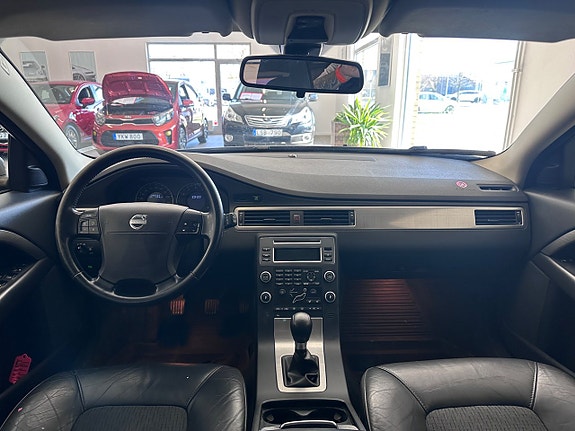 Volvo V70 15 of 21