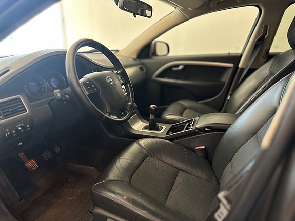 Volvo V70 13 of 21