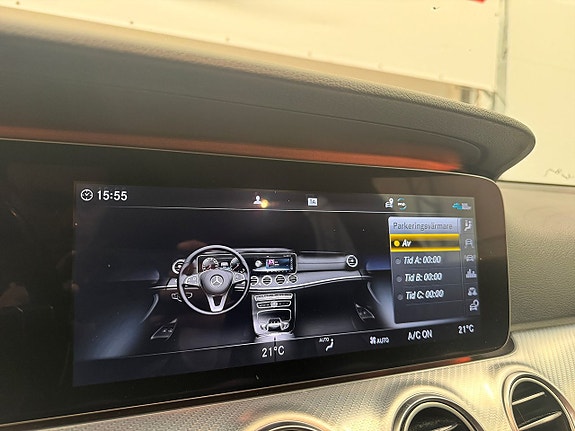 Mercedes-Benz E220 18 of 23