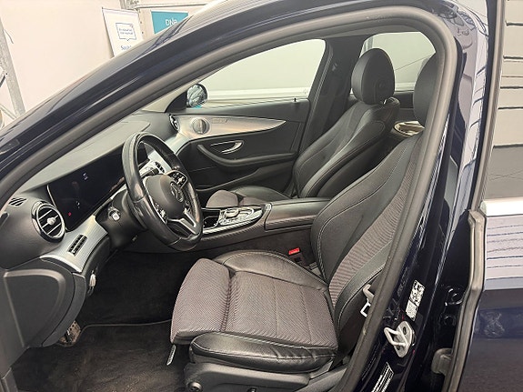 Mercedes-Benz E220 11 of 23