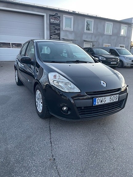 Renault Clio 2 of 5