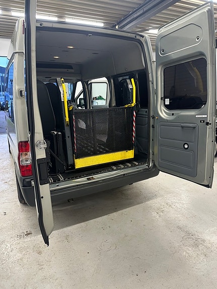 Ford Transit 5 of 5
