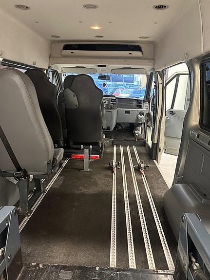 Ford Transit 7 of 11