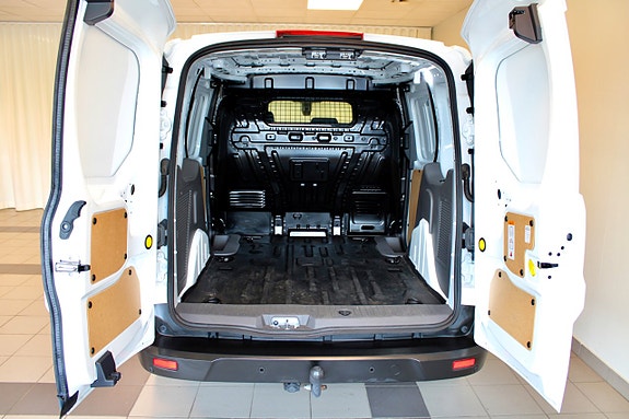 Ford Transit Connect 6 of 11