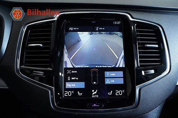 Volvo XC90 18 of 20