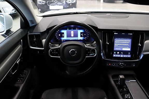 Volvo V90 13 of 23