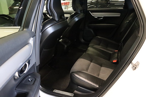 Volvo V90 8 of 23