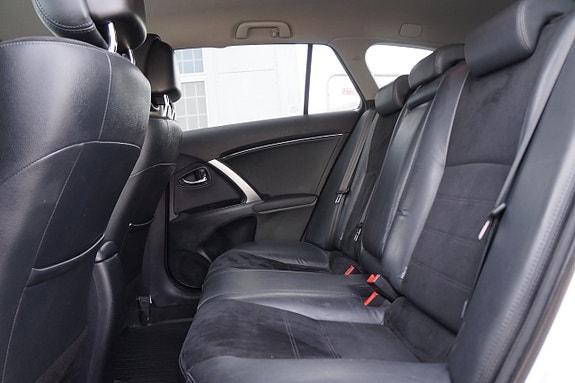 Toyota Avensis 9 of 18