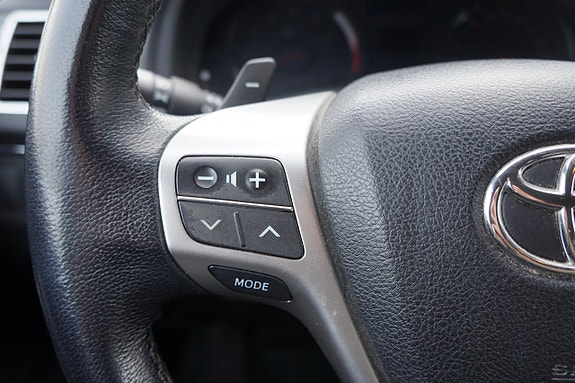 Toyota Avensis 13 of 18