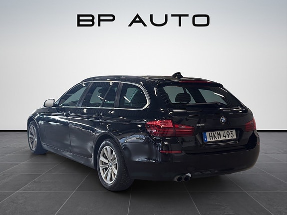 BMW 520d 4 of 5