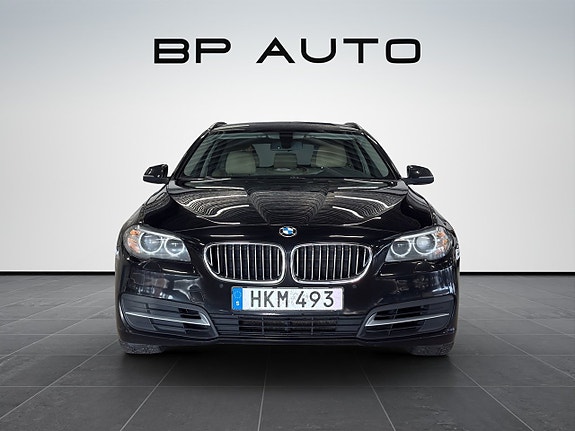 BMW 520d 2 of 5