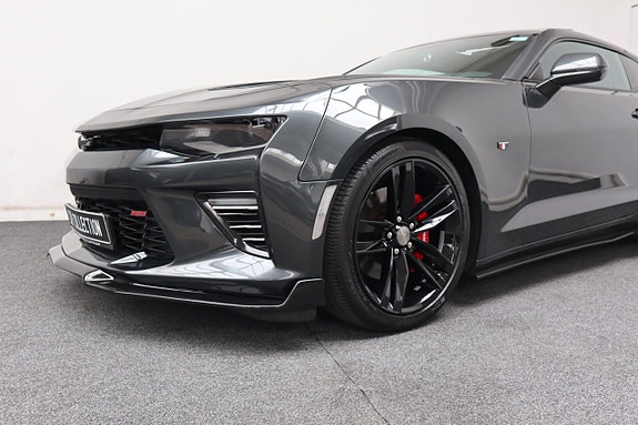 Chevrolet Camaro SS 3 of 5