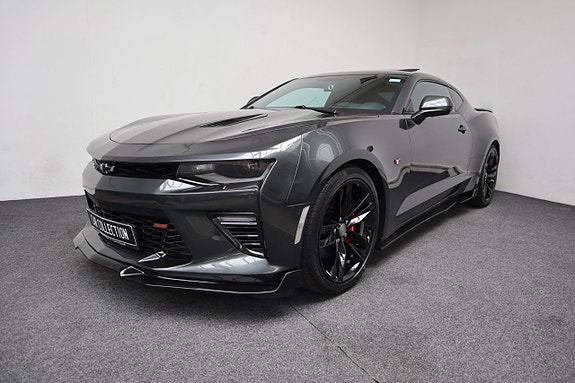 Chevrolet Camaro SS 2 of 5