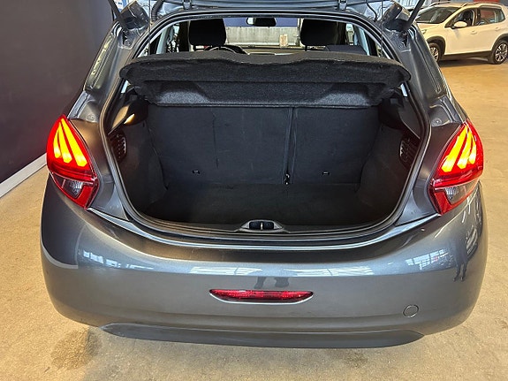 Peugeot 208 7 of 23