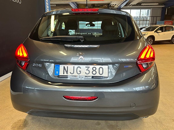 Peugeot 208 5 of 23