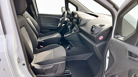 Mercedes-Benz eCitan 3 of 5