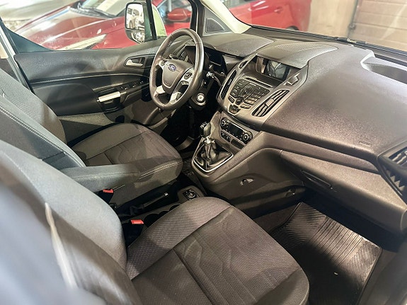 Ford Connect Tourneo 13 of 17