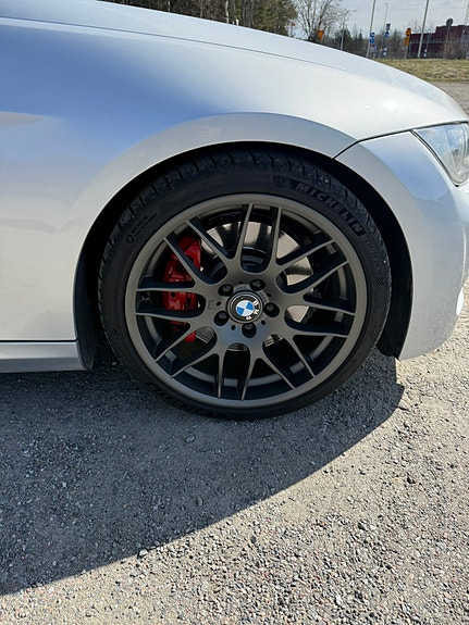 BMW 330d 12 of 17