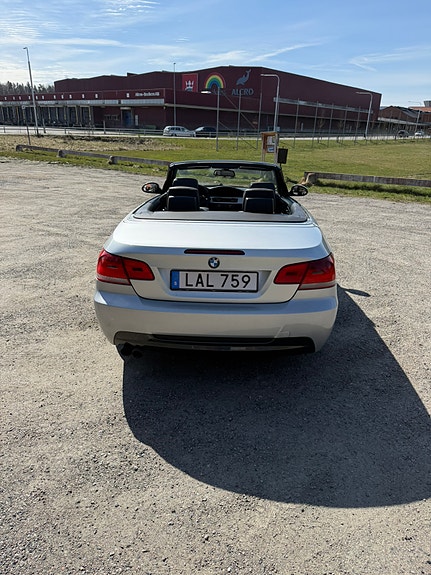 BMW 330d 5 of 5
