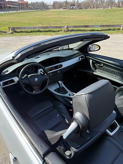 BMW 330d 14 of 17