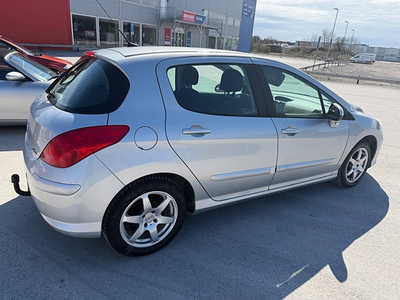 Peugeot 308 18 of 25