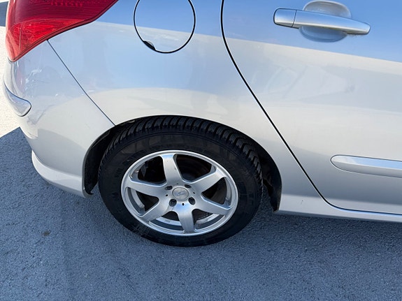 Peugeot 308 9 of 25