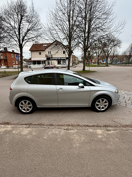 Seat Leon 2 of 8