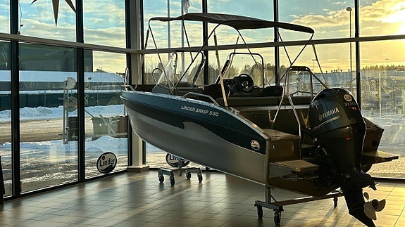 Linder Arkip 530 -25 med Yamaha F100LB -26